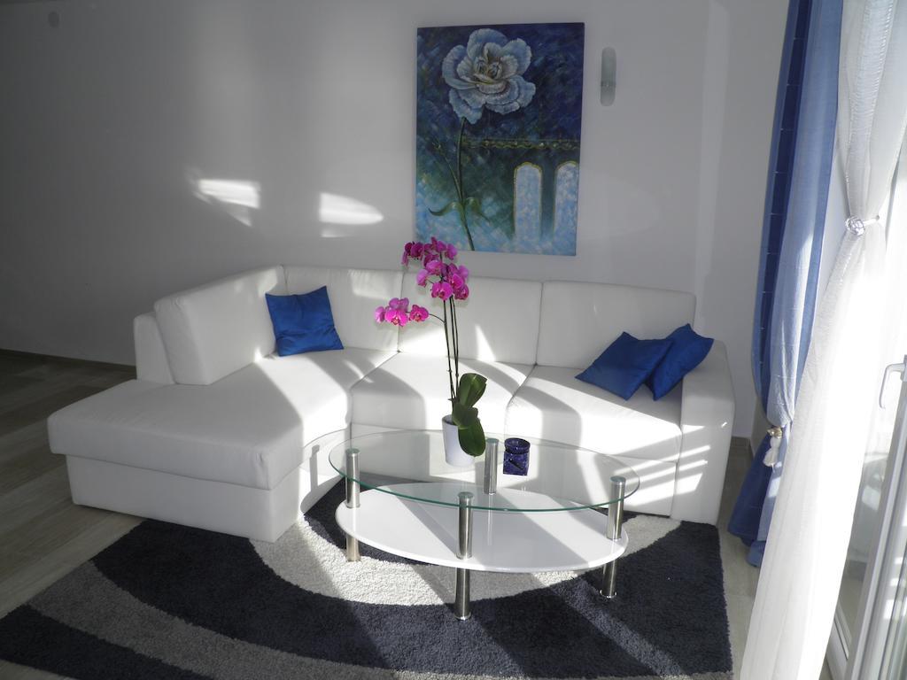 Apartments Perla Dinjiska Luaran gambar
