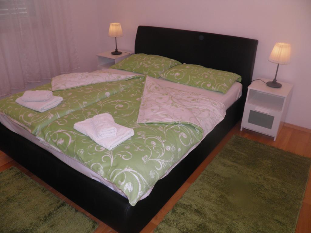 Apartments Perla Dinjiska Luaran gambar