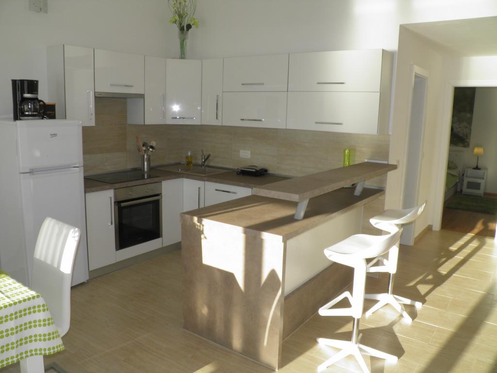 Apartments Perla Dinjiska Luaran gambar