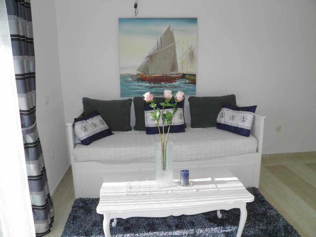 Apartments Perla Dinjiska Luaran gambar